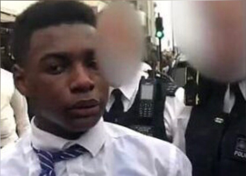 London Police Accused of Choking 13-Year-Old After Mistaking His Afro Pick for a Knife